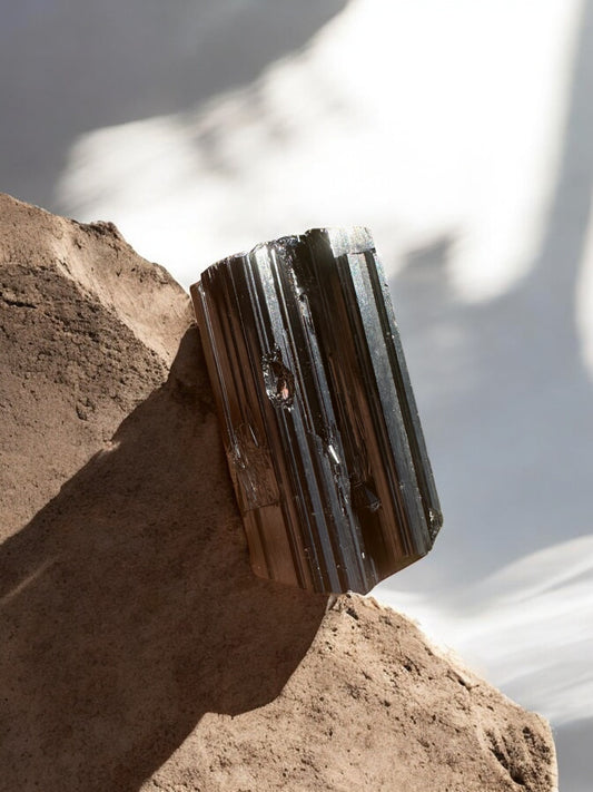 Bigger size of black tourmaline raw crystal