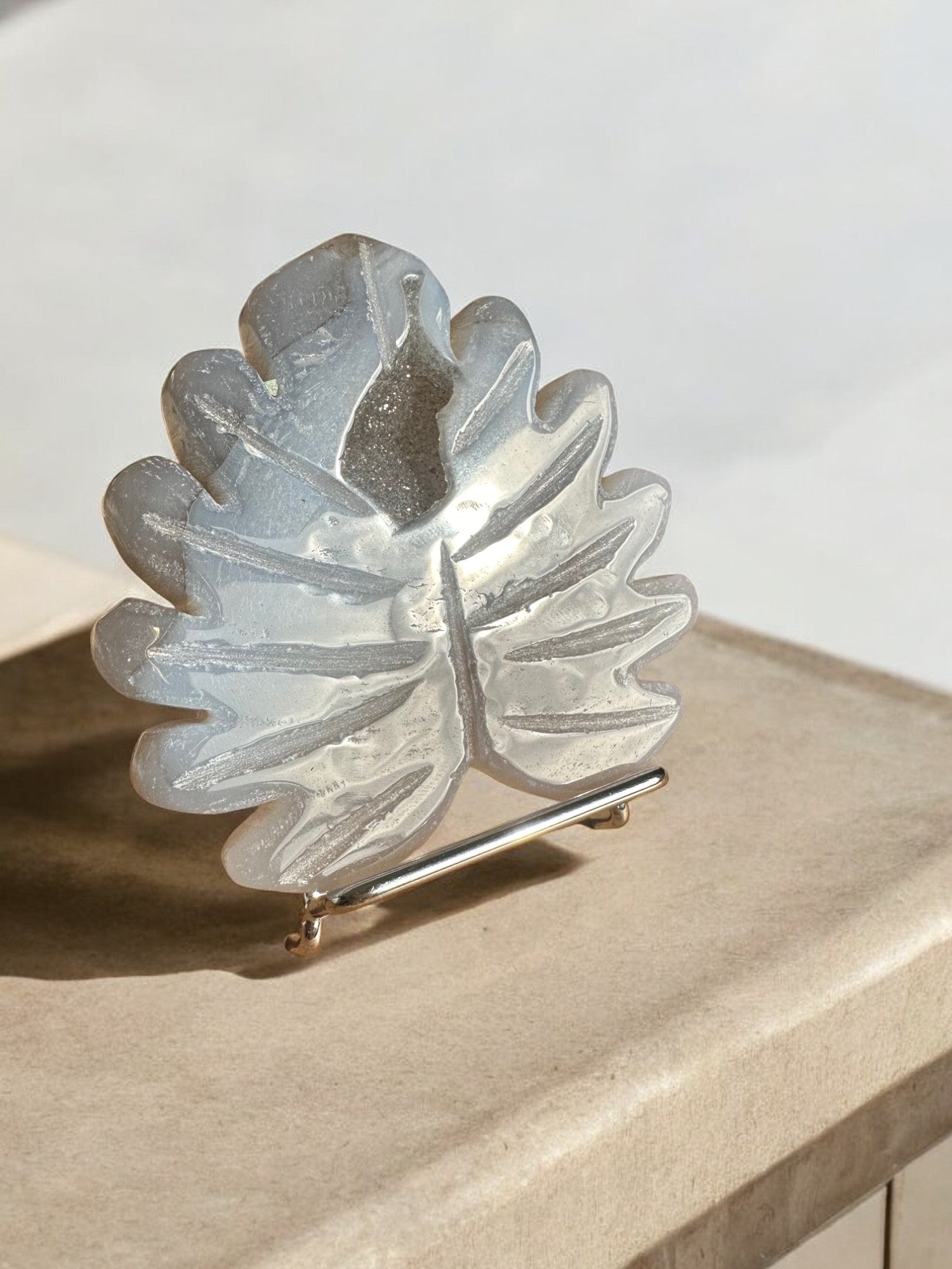 Durzy agate crystal shape in leaf option DL2