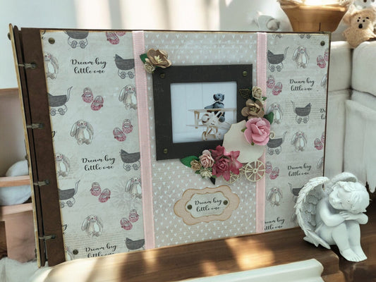 Handmade pink baby photo album A4 with 80 blank pages, customisable name tag, magnetic flaps and shabby chic accents—perfect newborn memory keepsake.