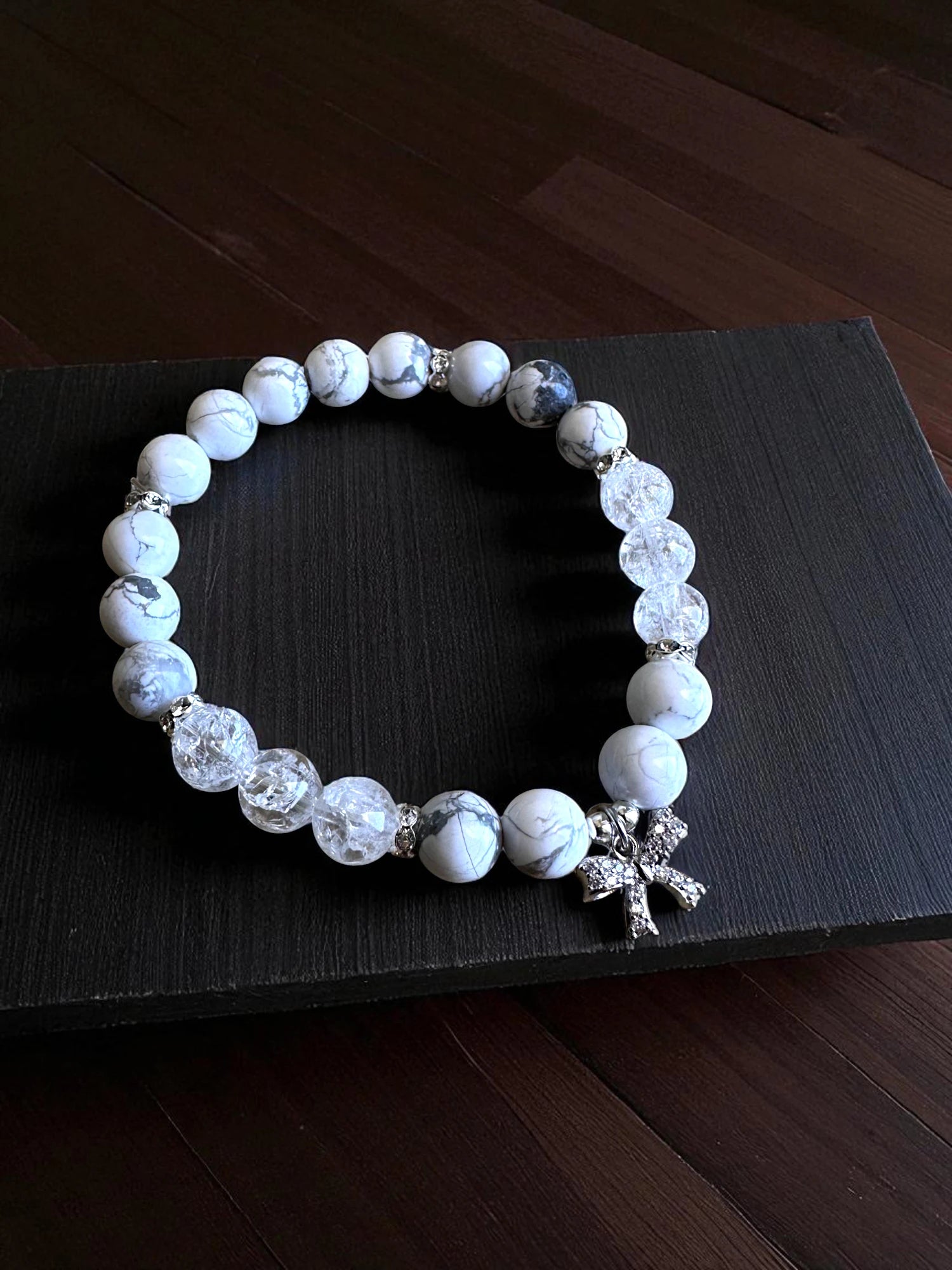 Howlite and clear quartz gemstone bracelet for peace and balance.
