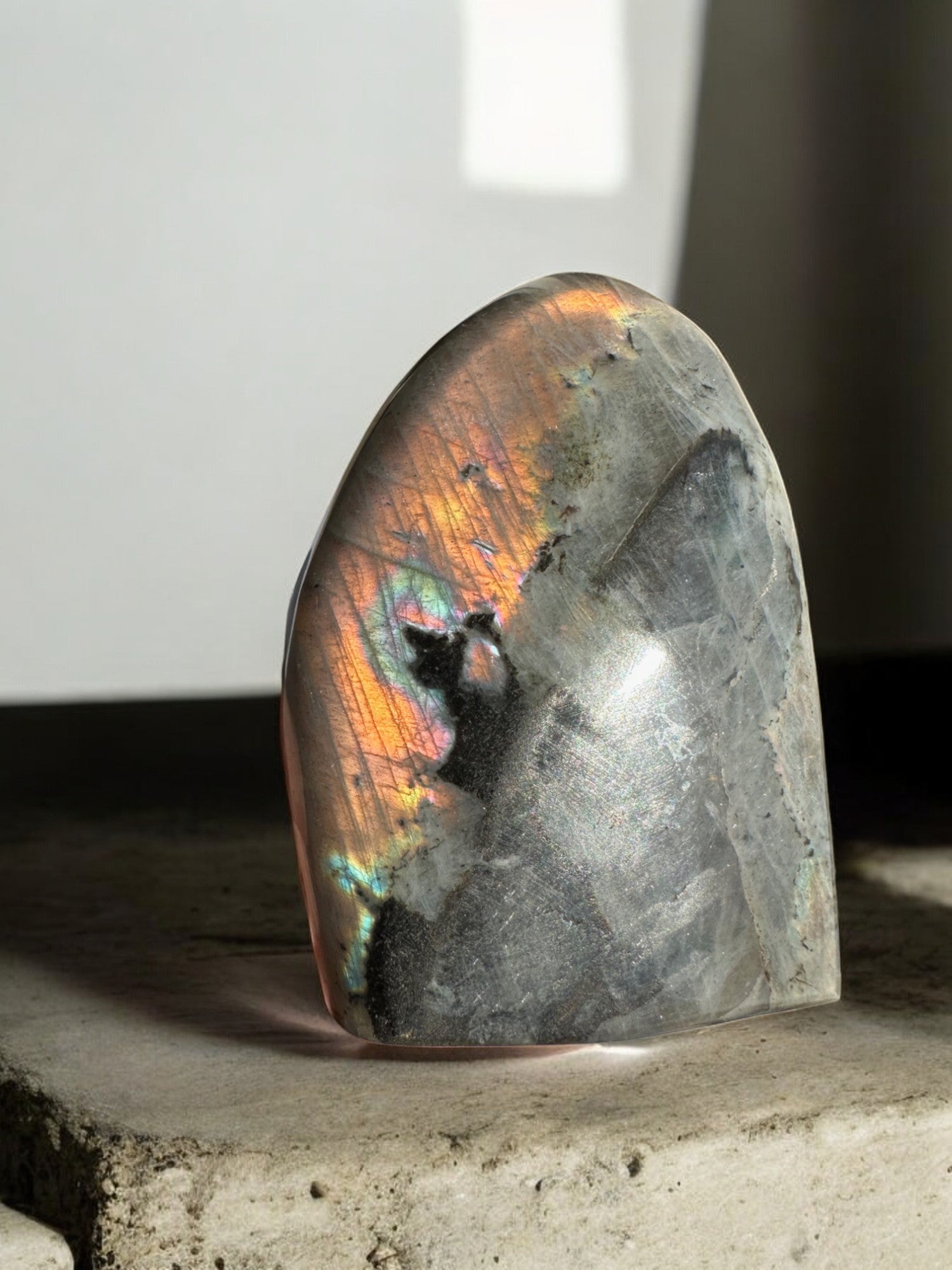 Labradorite flashy crystals perfect for home decorations