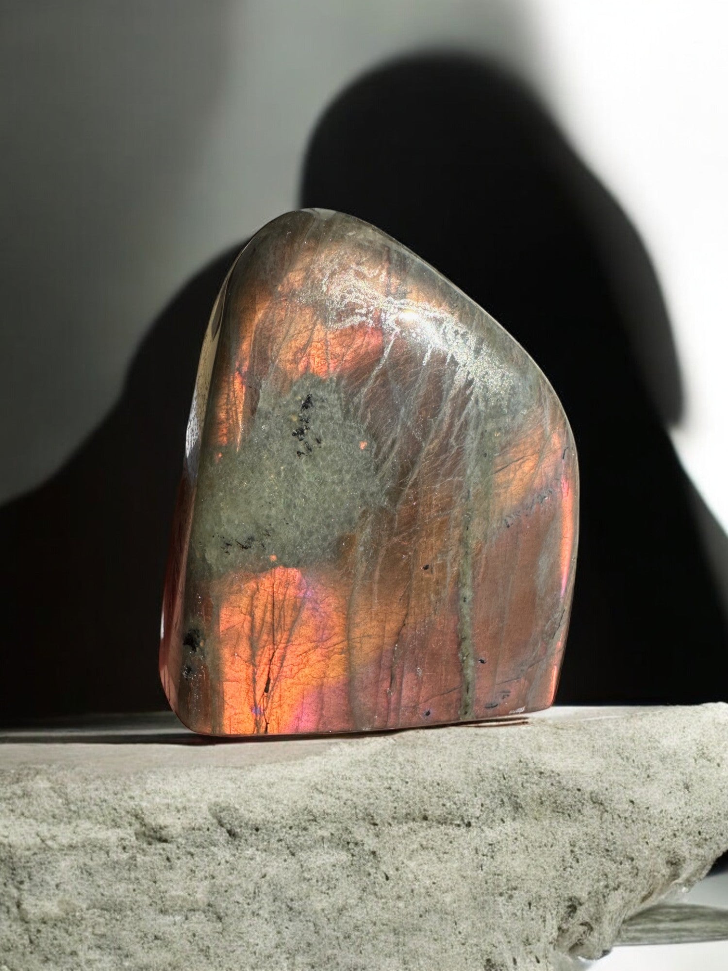 Labradorite flashy raw crystals for emotional balance