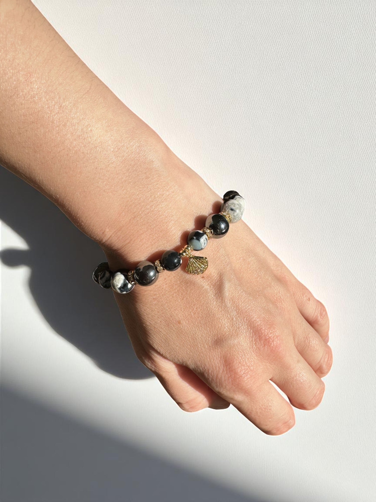 Ocean-inspired healing crystal bracelet for emotional strength and grounding