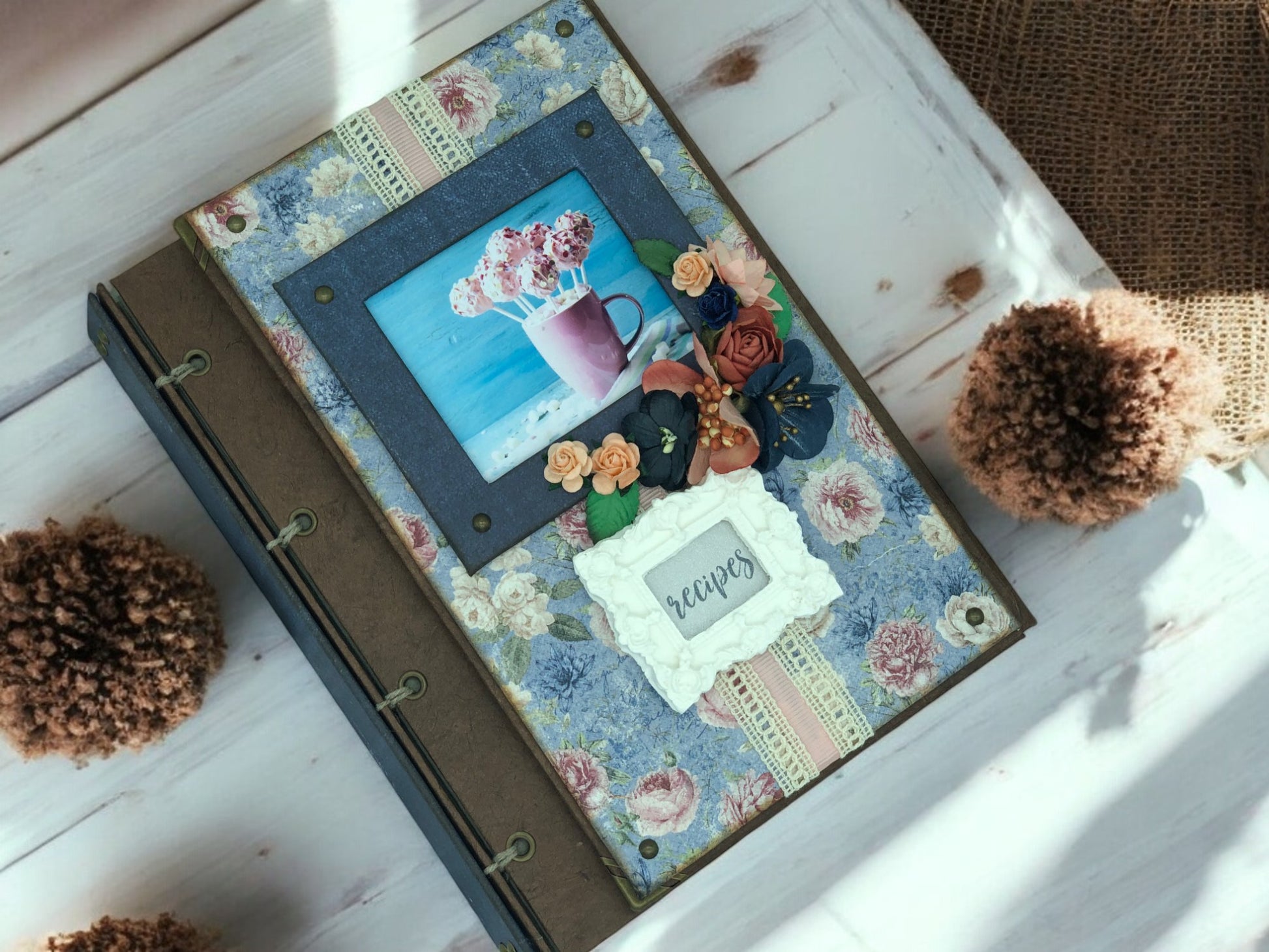 Shabby chic popsicle recipe book in A5 size with 80 eco pages, pocket and 8 bookmarks—customisable handmade cookbook for recipes, desserts and notes.