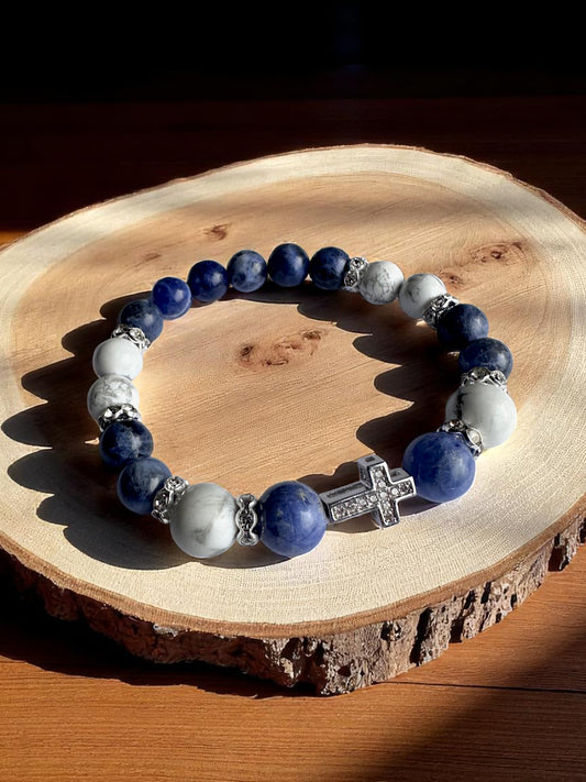 Sodalite and howlite beaded bracelet with sparkling cross charm