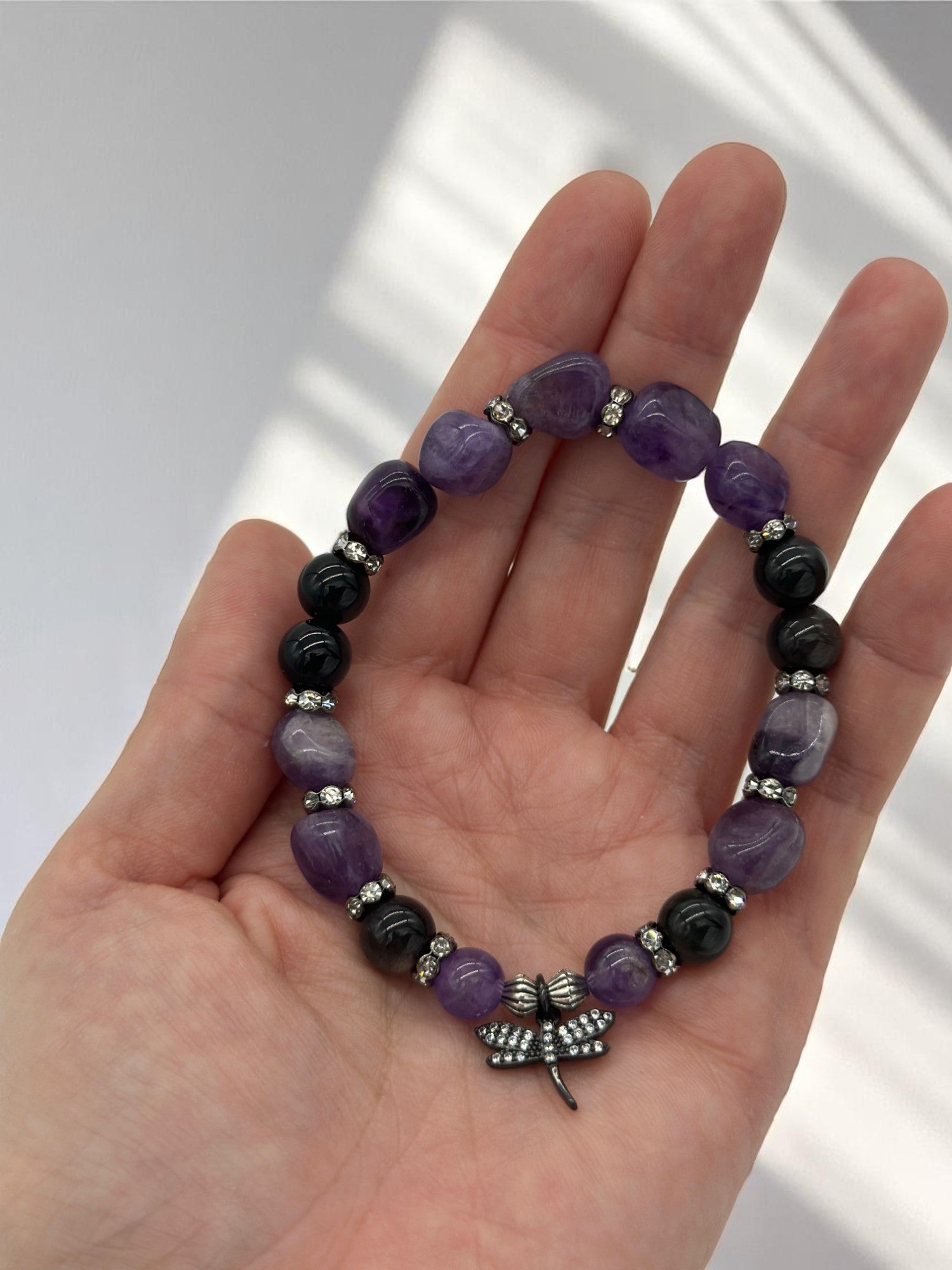 Spiritual crystal bracelet with amethyst and obsidian stones