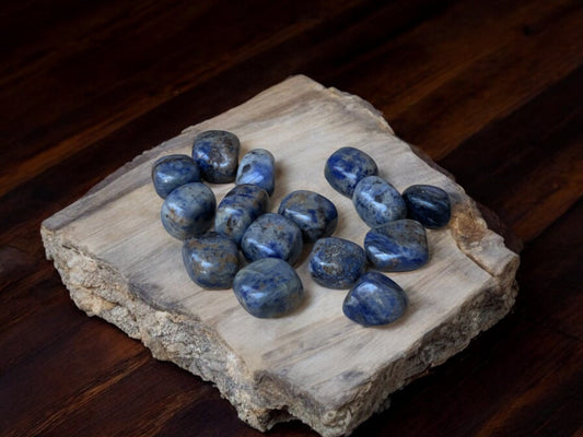 sodalite tumbled crystals