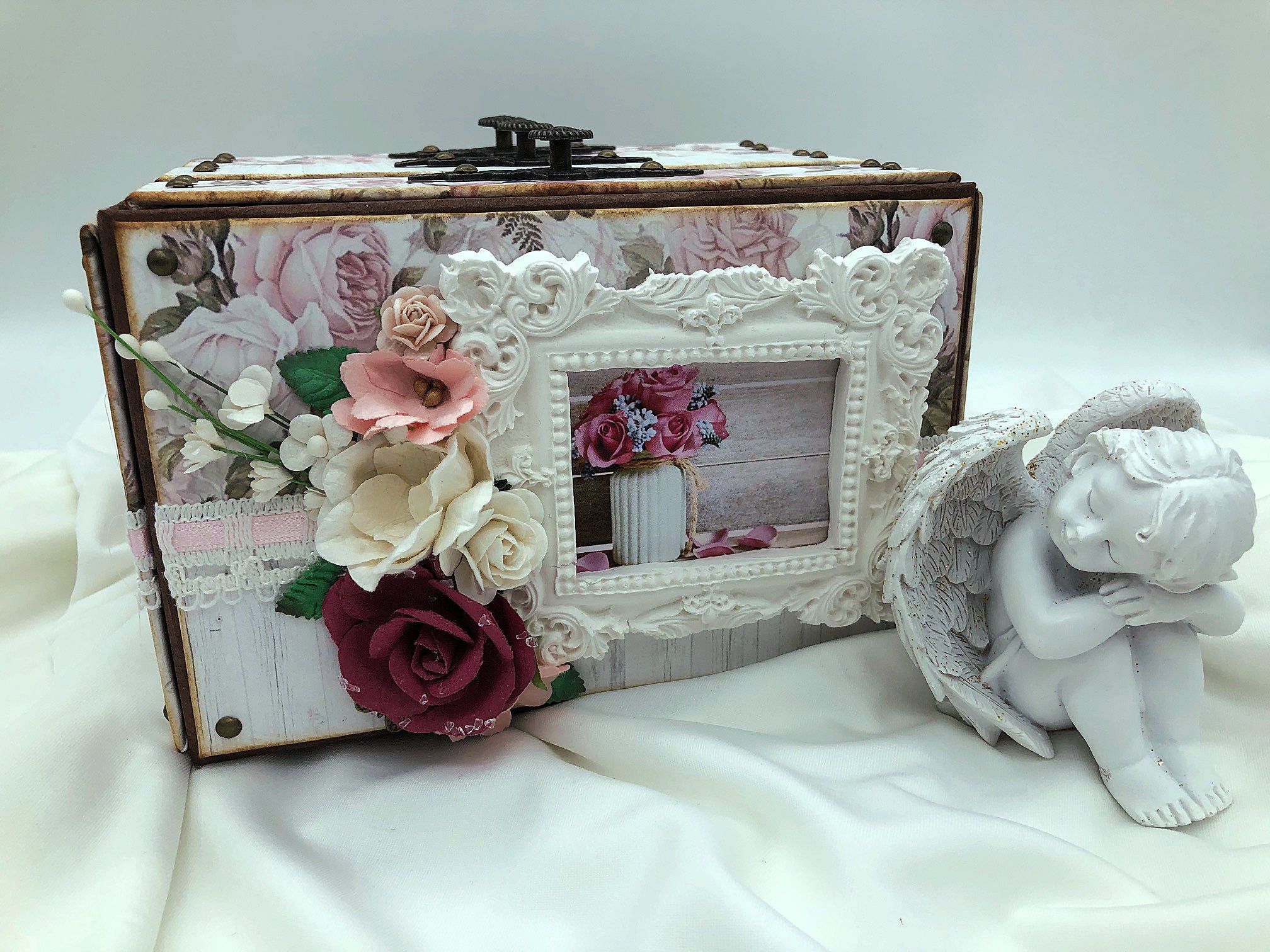 Pink shabby photo box – Crystal Whispers